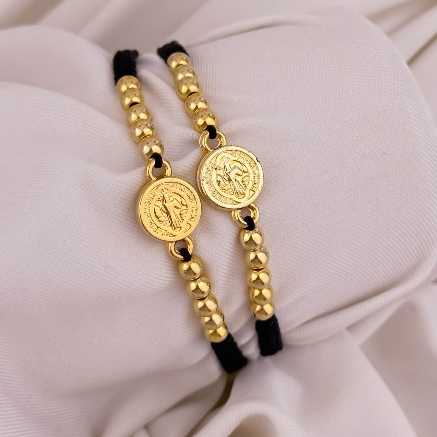 Promoción de 2 Pulseras de San Benito Protección con Balin Liso de 4mm en Oro Laminado 18k con Garantia de por vida