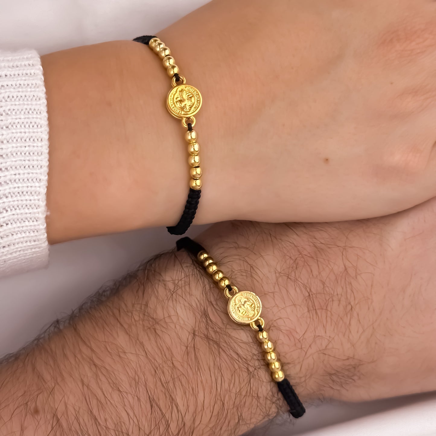 Promoción de 2 Pulseras de San Benito Protección con Balin Liso de 4mm en Oro Laminado 18k con Garantia de por vida