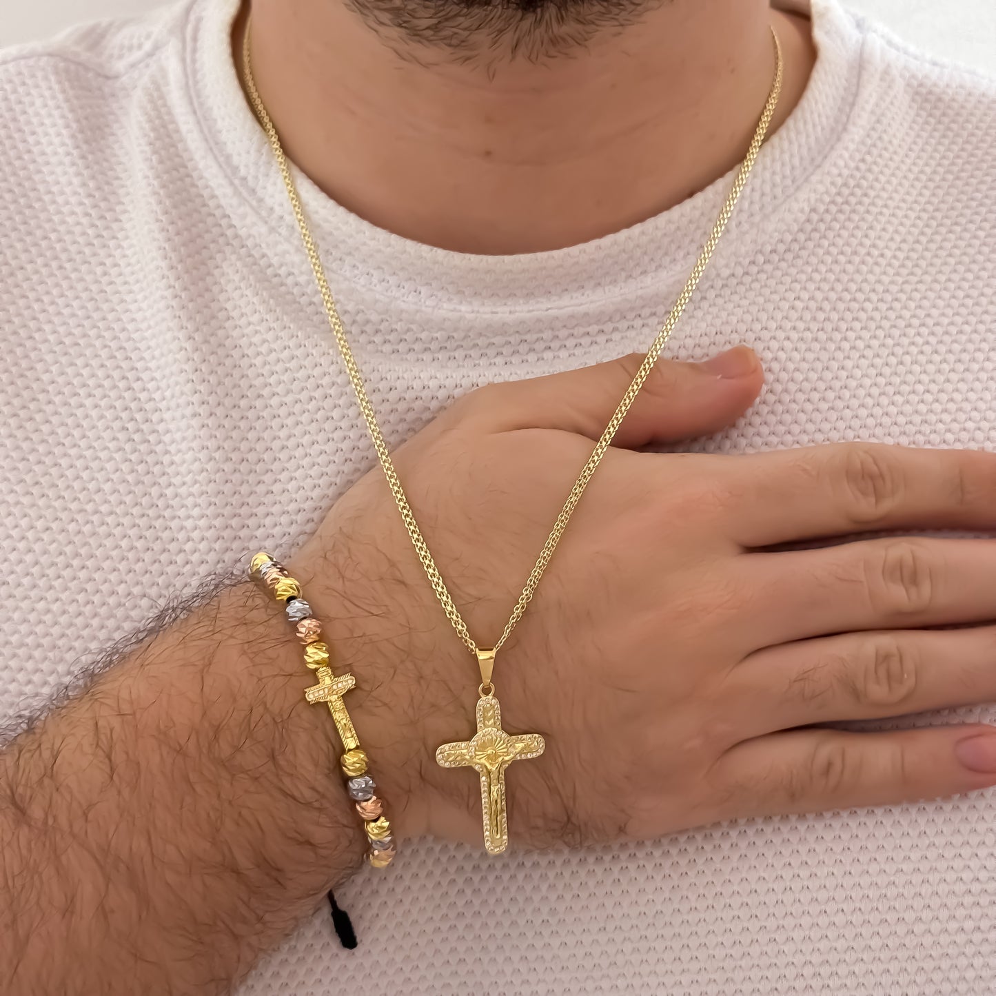 Cadena Tejido Chino de Hombre 60cm de 3mm + Cruz de san Benito con Micro Circones + Pulseras de 3 Oros en Balin Italiano de 6mm en Oro Laminado 18k con Garantia de por vida